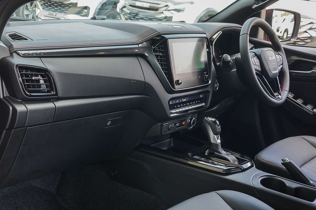 2025 Isuzu D-MAX X-TERRAIN 4X4