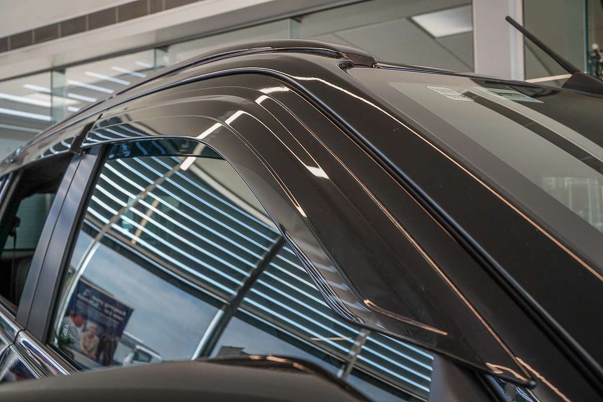 2025 Isuzu MU-X LS-T