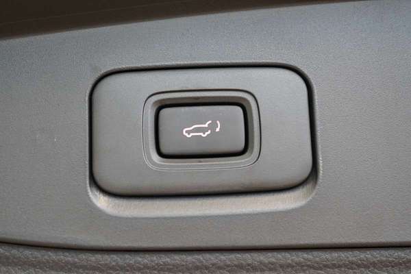 2025 Isuzu MU-X LS-T