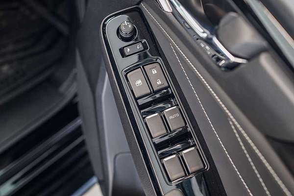 2025 Isuzu MU-X LS-T