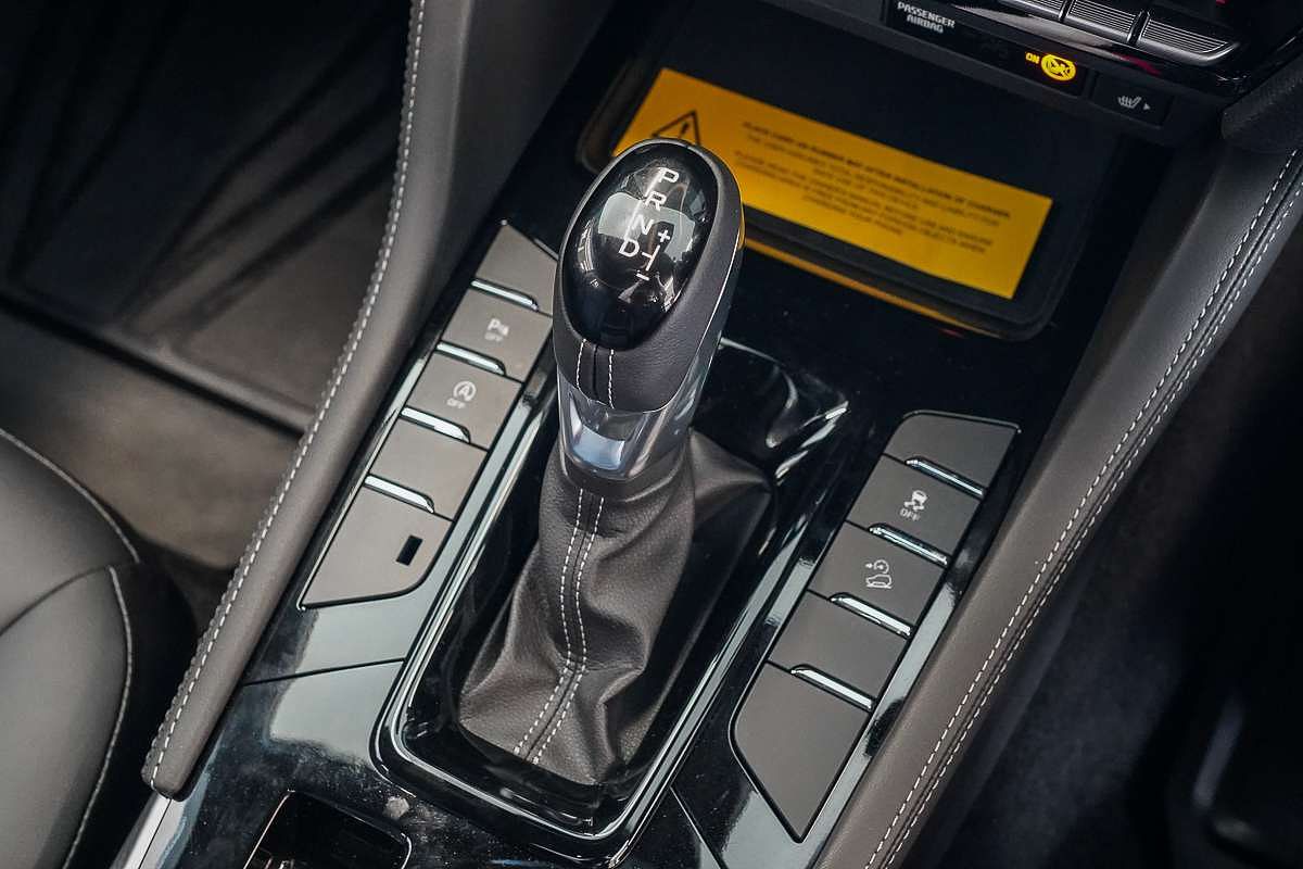 2025 Isuzu MU-X LS-T