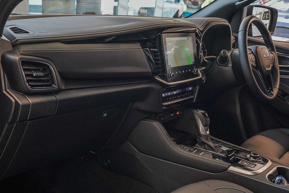 2025 Isuzu MU-X LS-T