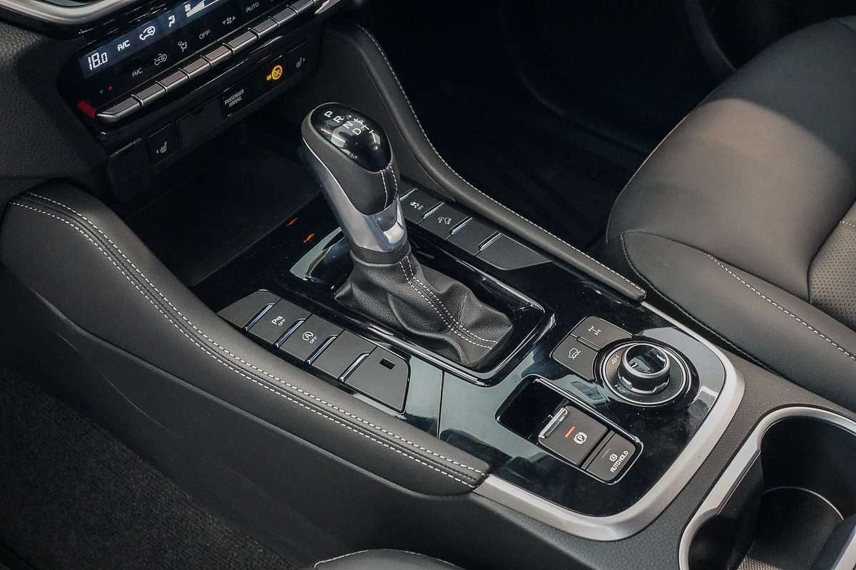 2025 Isuzu MU-X LS-T