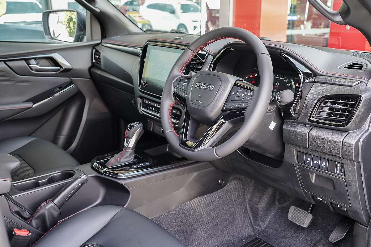 2025 Isuzu D-MAX X-TERRAIN 4X4