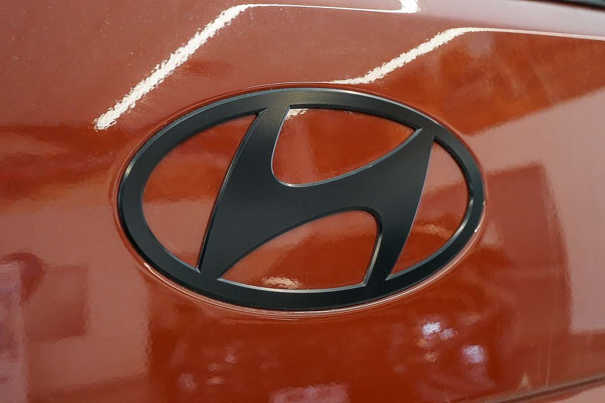 2025 Hyundai Santa Fe Hybrid Calligraphy MX5.V1