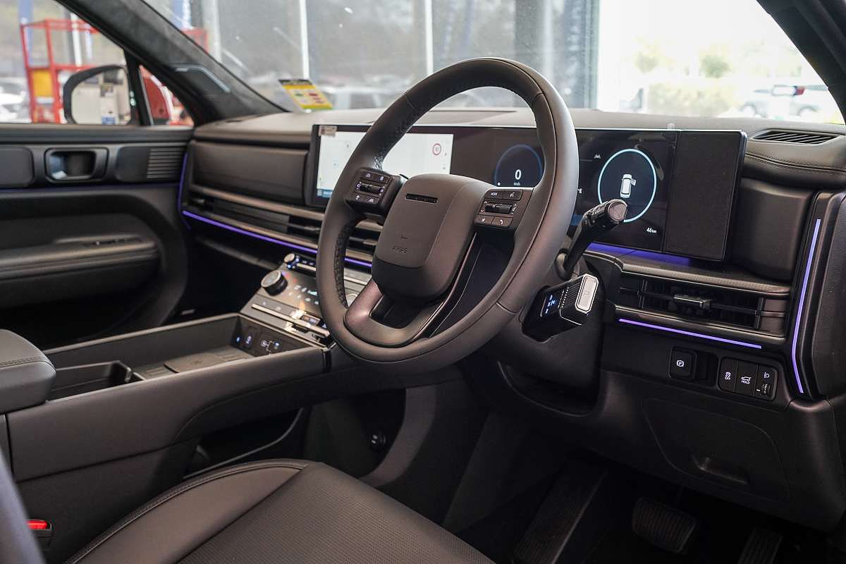 2025 Hyundai Santa Fe Hybrid Calligraphy MX5.V1