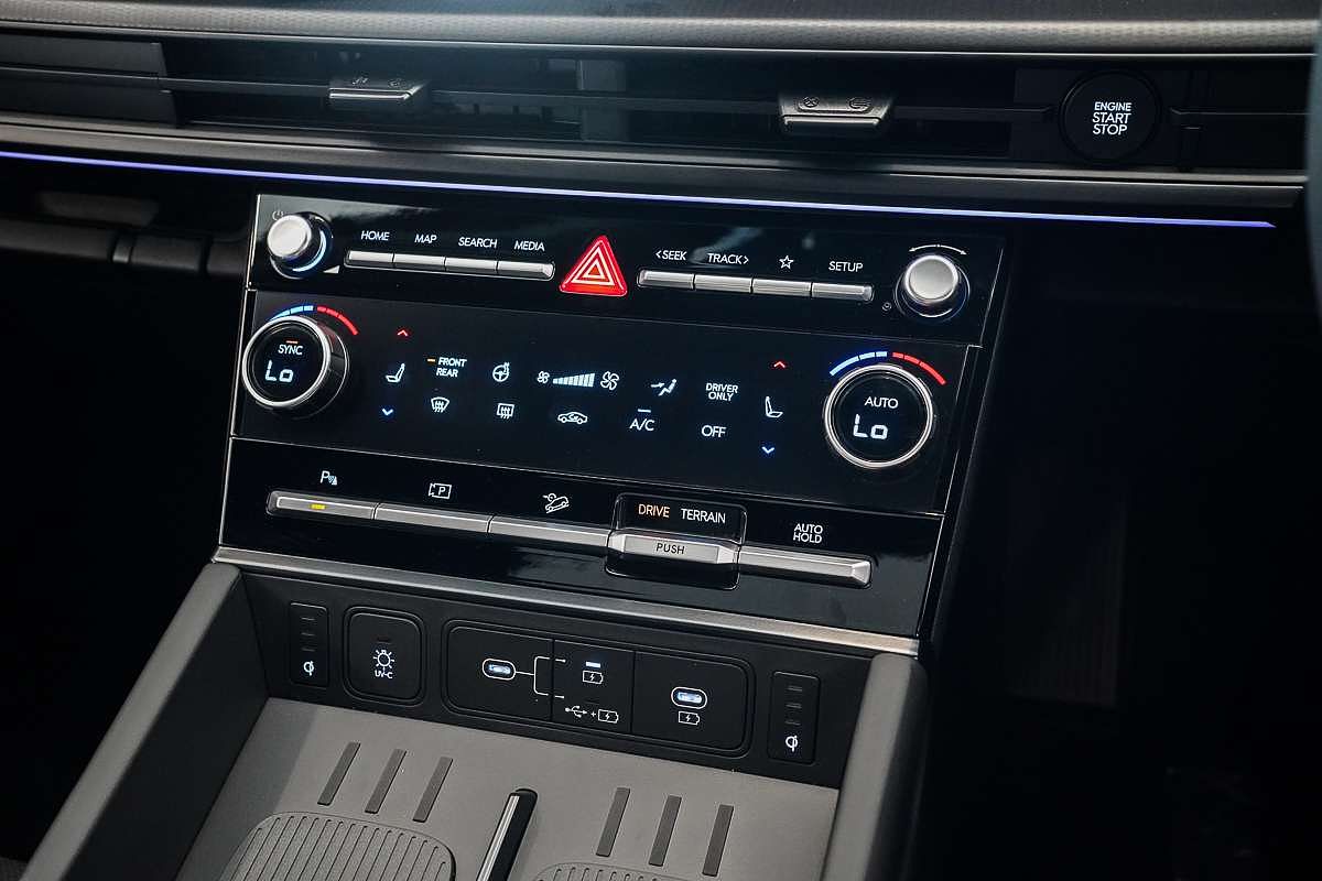 2025 Hyundai Santa Fe Hybrid Calligraphy MX5.V1