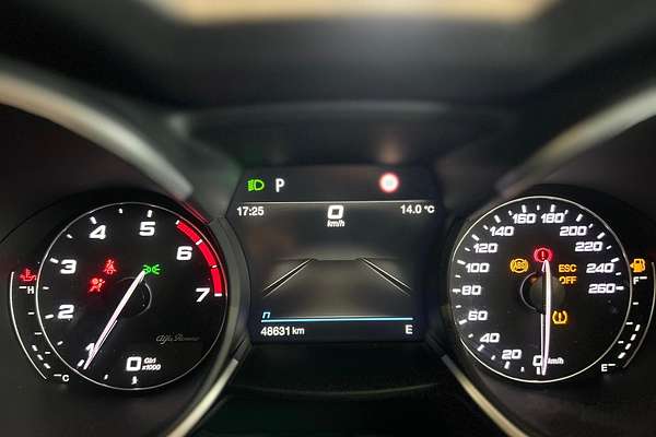 2021 Alfa Romeo Stelvio Sport Series 2