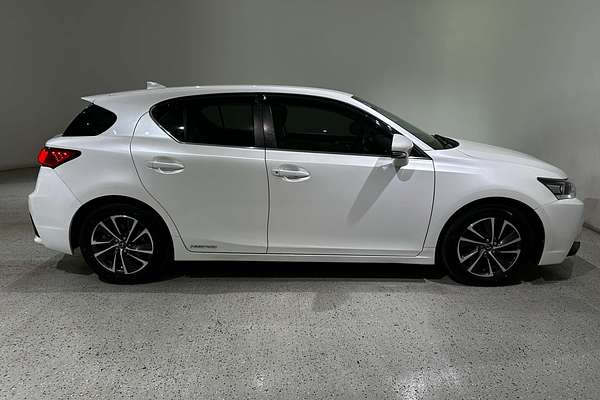 2018 Lexus CT CT200h Luxury ZWA10R