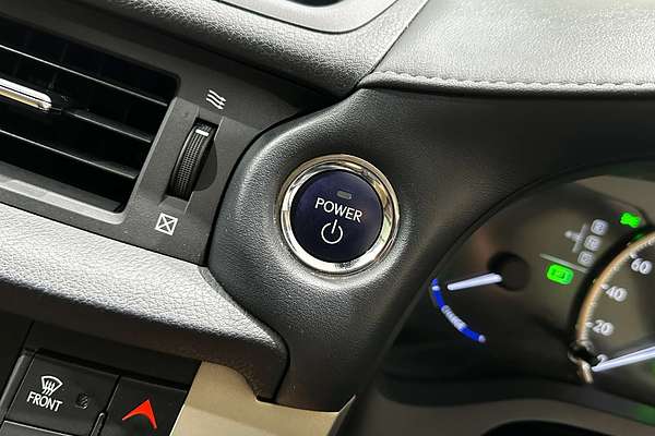 2018 Lexus CT CT200h Luxury ZWA10R