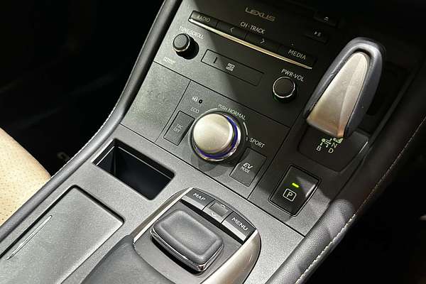 2018 Lexus CT CT200h Luxury ZWA10R