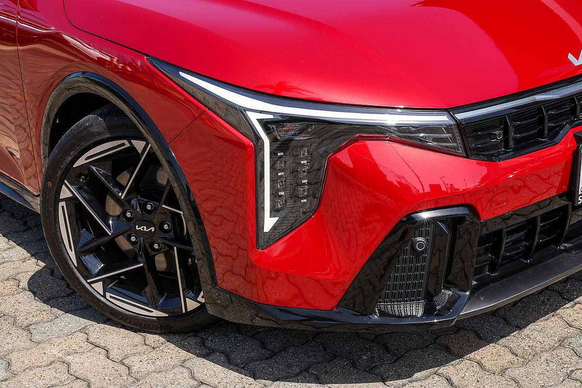 2025 Kia K4 GT-Line CL4m