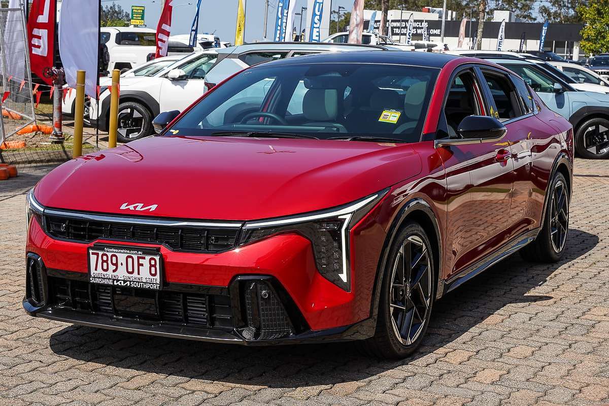 2025 Kia K4 GT-Line CL4m