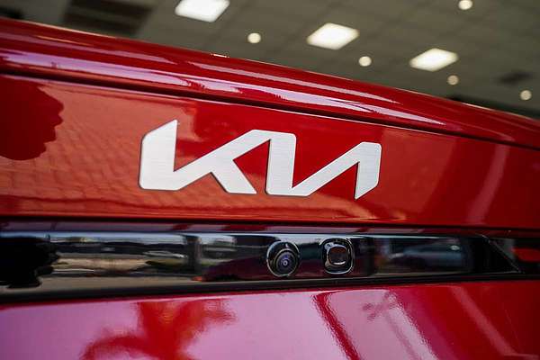 2025 Kia K4 GT-Line CL4m