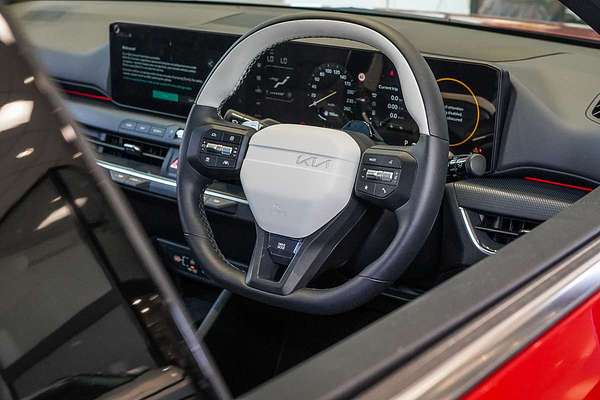 2025 Kia K4 GT-Line CL4m