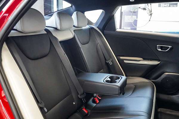 2025 Kia K4 GT-Line CL4m