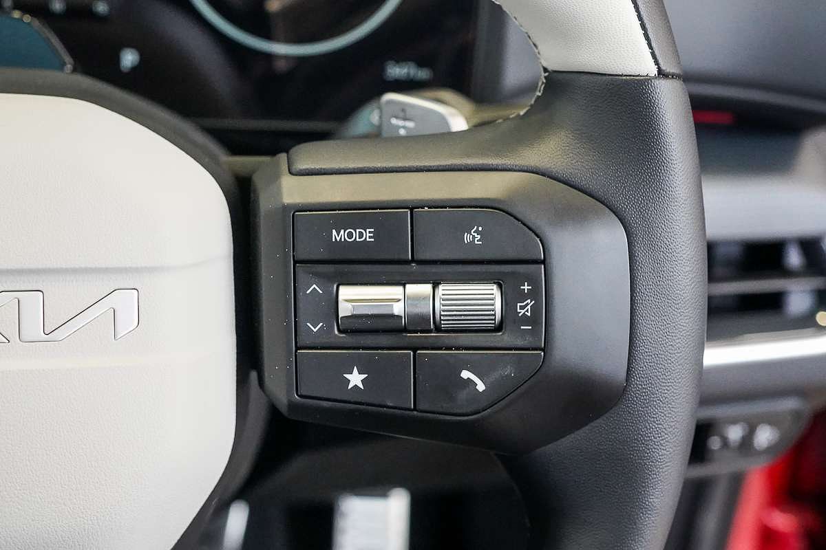 2025 Kia K4 GT-Line CL4m