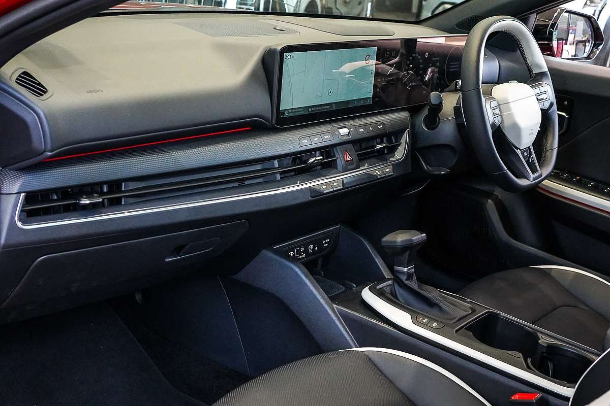 2025 Kia K4 GT-Line CL4m