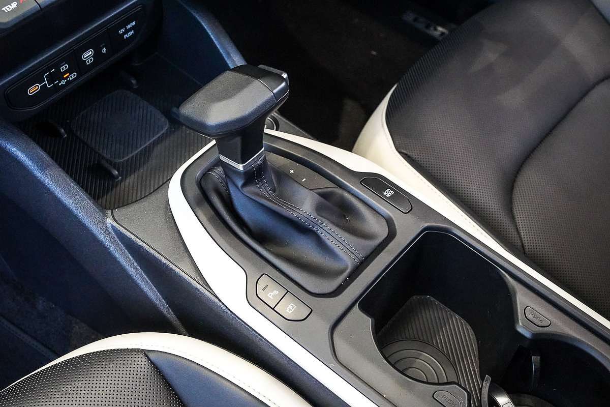 2025 Kia K4 GT-Line CL4m