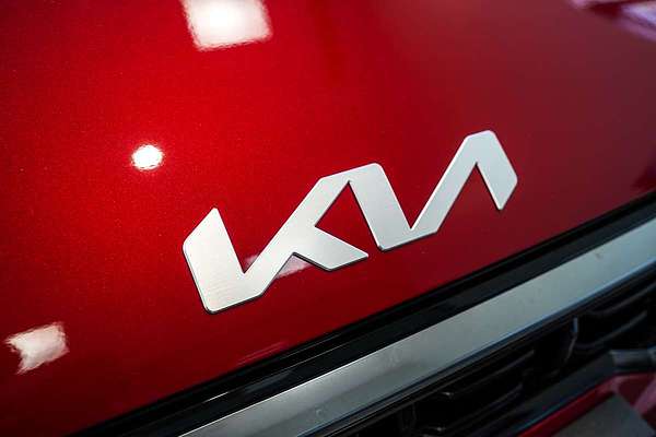 2025 Kia K4 GT-Line CL4m
