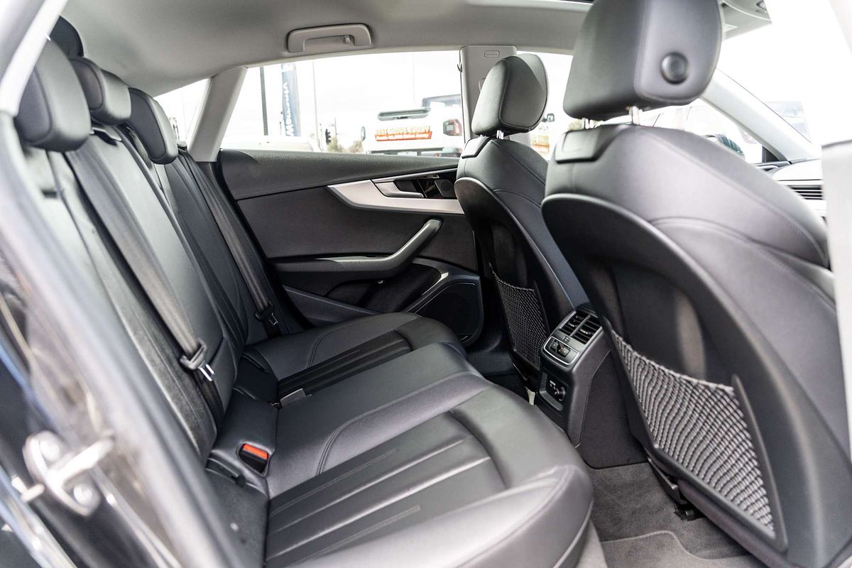 2021 Audi A5 45 TFSI S line F5