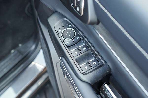 2025 Ford Everest Platinum 3.0L