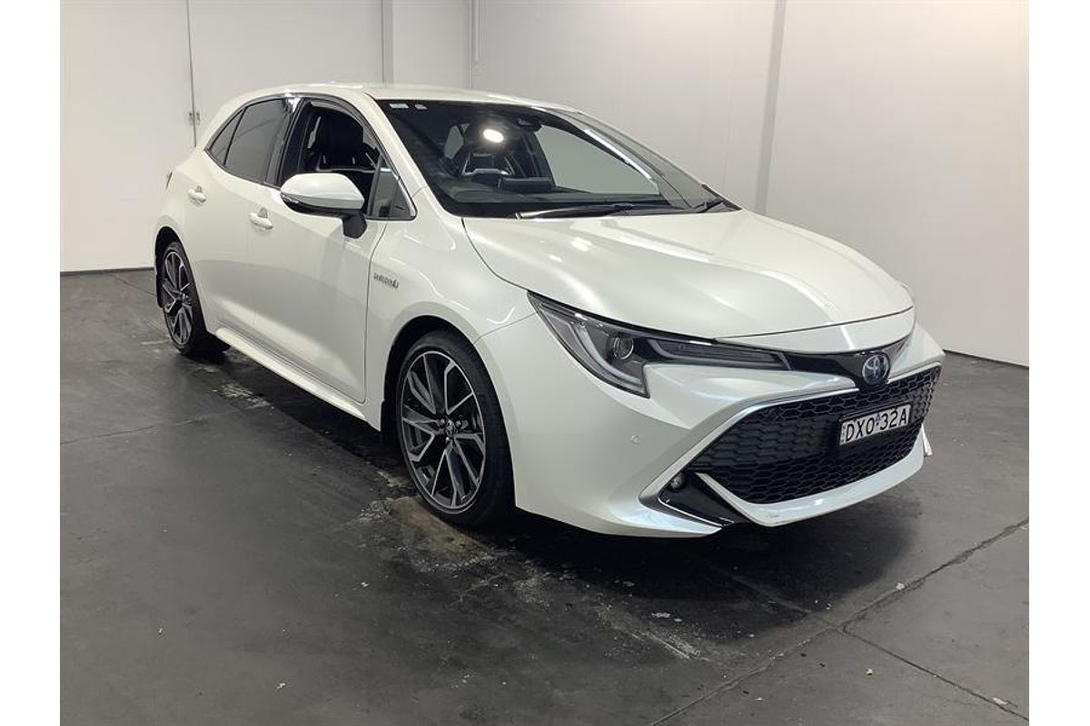 2020 Toyota Corolla ZR Hybrid ZWE211R