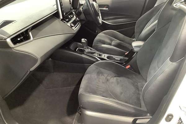 2020 Toyota Corolla ZR Hybrid ZWE211R