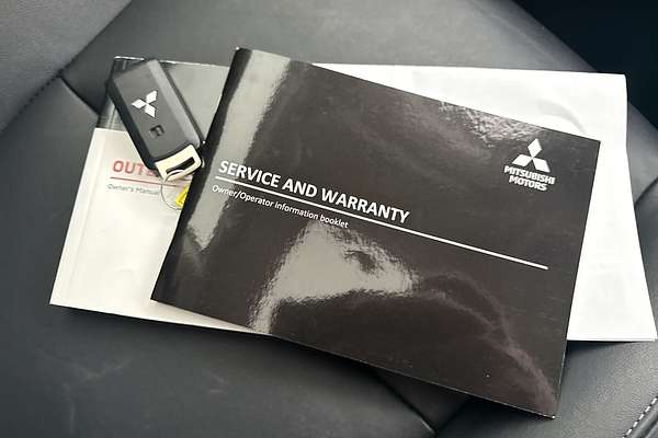 2021 Mitsubishi Outlander Exceed ZL