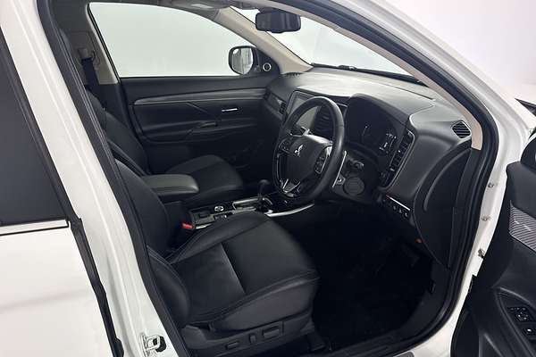 2021 Mitsubishi Outlander Exceed ZL