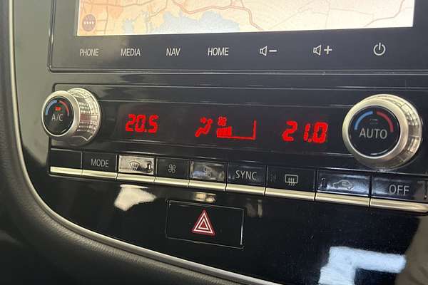 2021 Mitsubishi Outlander Exceed ZL