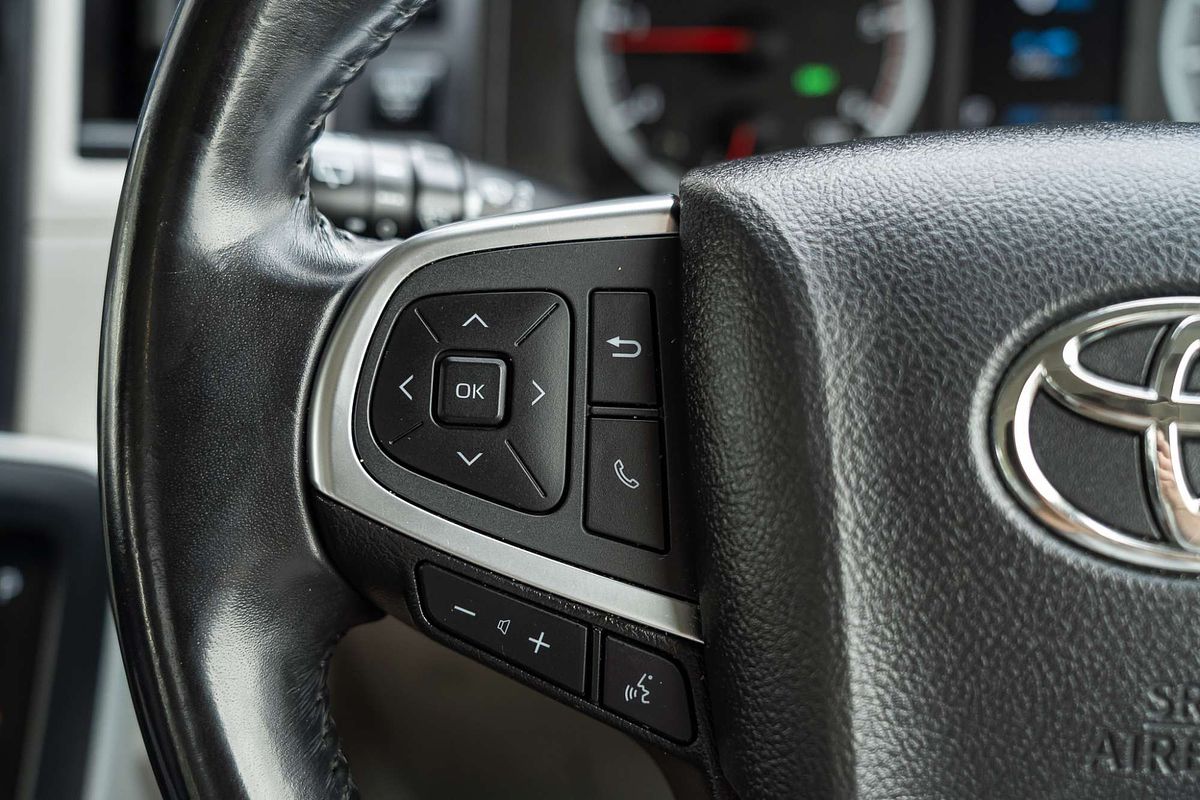 2020 Toyota Hiace Commuter GDH322R ELWB High Roof