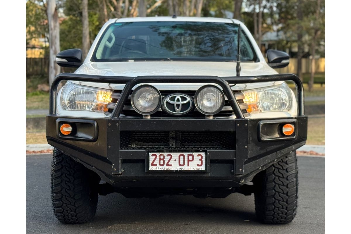 2016 Toyota Hilux SR GUN126R 4X4