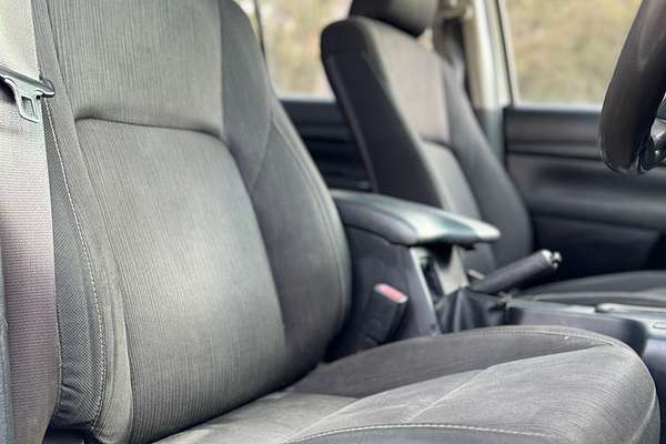 2016 Toyota Hilux SR GUN126R 4X4