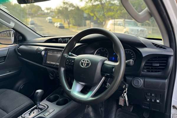2016 Toyota Hilux SR GUN126R 4X4