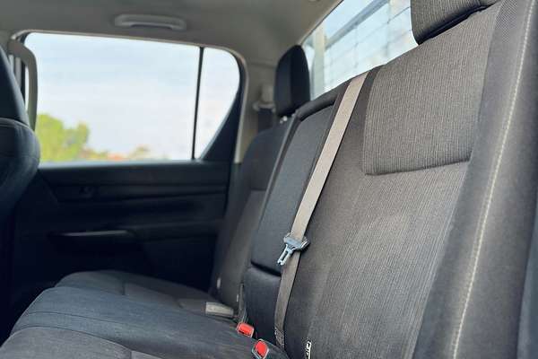 2016 Toyota Hilux SR GUN126R 4X4