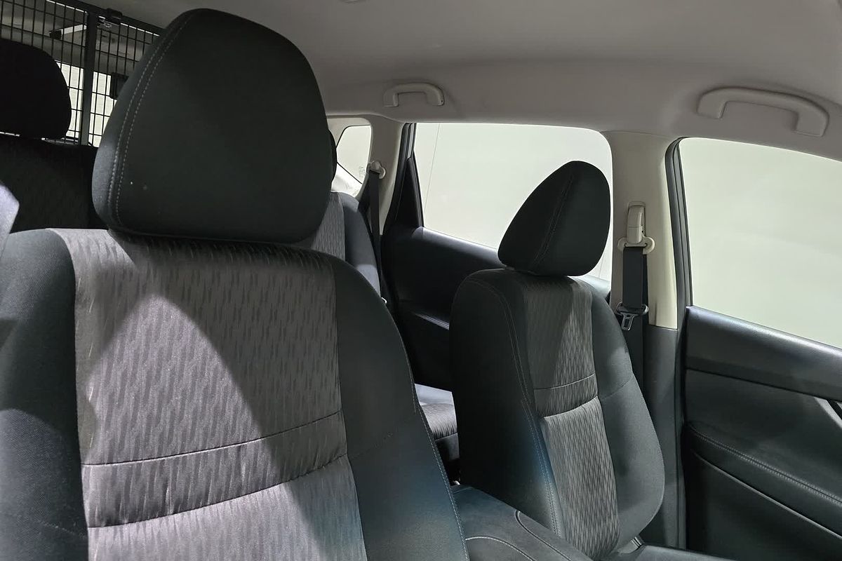 2022 Nissan X-TRAIL ST T32