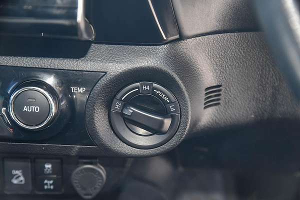 2020 Toyota Hilux SR5 GUN126R 4X4