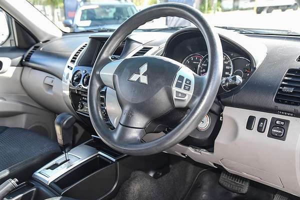 2011 Mitsubishi Challenger 30th Anniversary PB