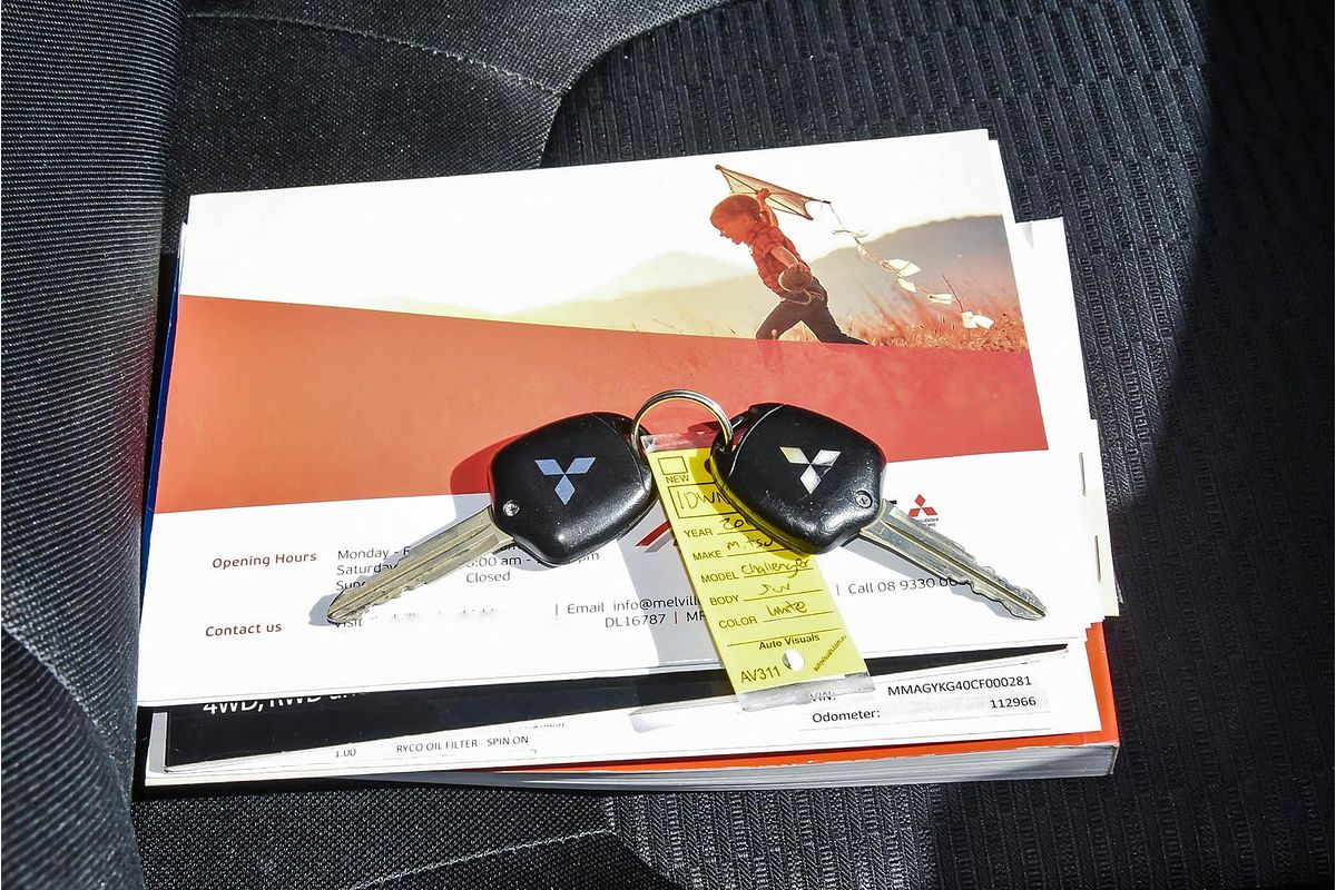 2011 Mitsubishi Challenger 30th Anniversary PB