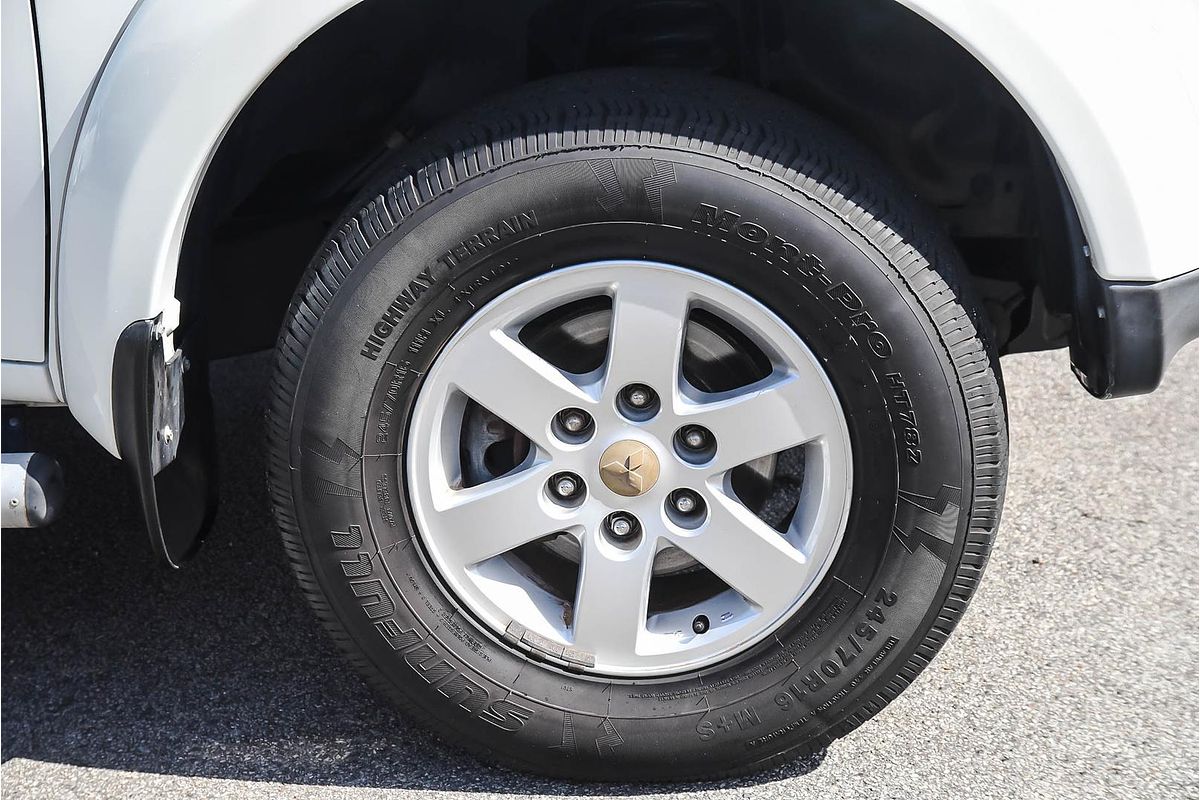 2011 Mitsubishi Challenger 30th Anniversary PB