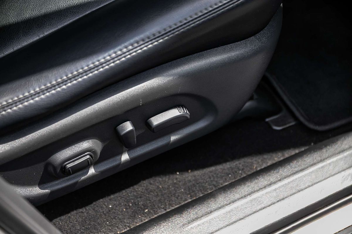 2019 Nissan Pathfinder ST-L R52 Series III