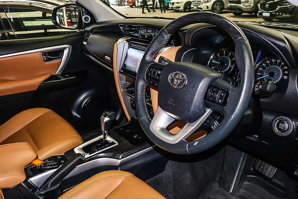 2015 Toyota Fortuner Crusade GUN156R