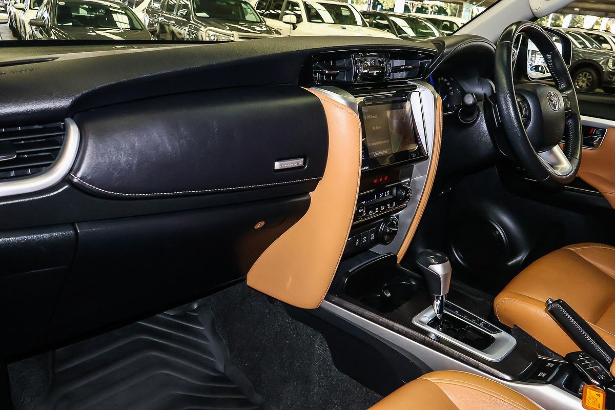 2015 Toyota Fortuner Crusade GUN156R