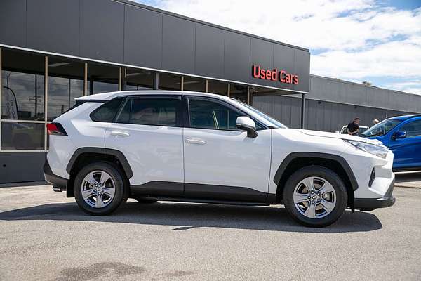 2022 Toyota RAV4 GX MXAA52R