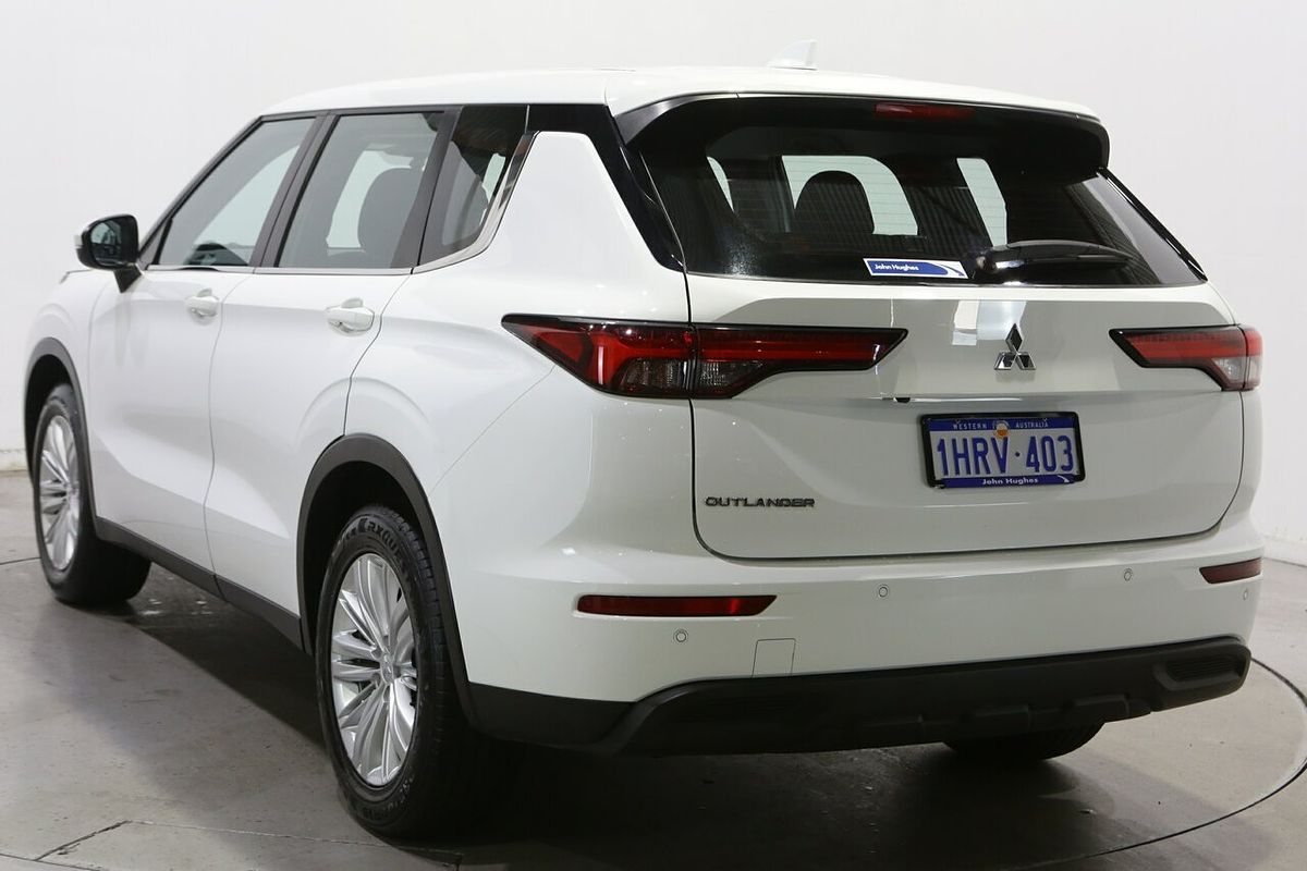 2022 Mitsubishi Outlander ES ZM