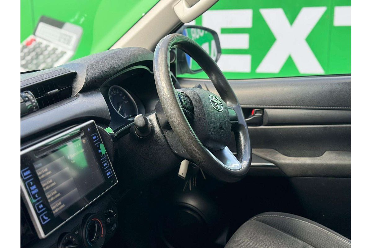 2016 Toyota Hilux SR GUN126R 4X4