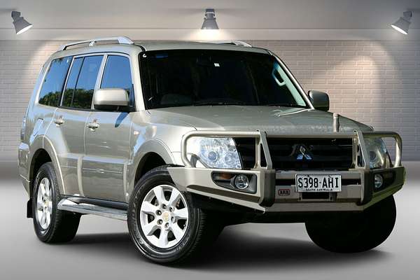 2010 Mitsubishi Pajero Activ NT