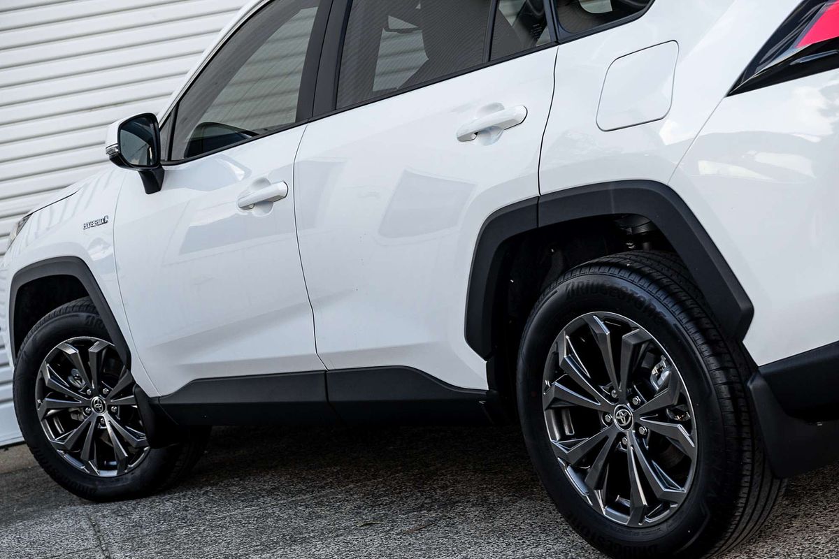 2024 Toyota RAV4 GXL AXAH52R