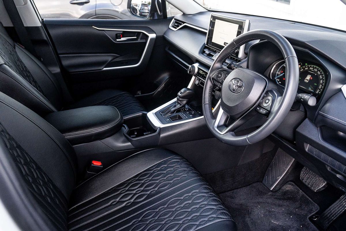 2024 Toyota RAV4 GXL AXAH52R